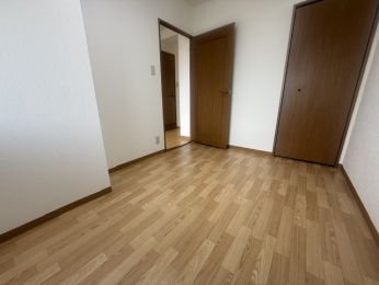 �m���@-