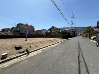 �O�ʓ��H�܂ތ��n�ʐ^�@-