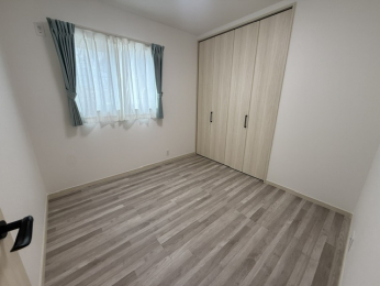 �m���@-