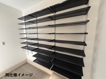 ���ց@-
