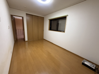 �m���@-