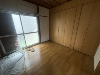 �m���@-